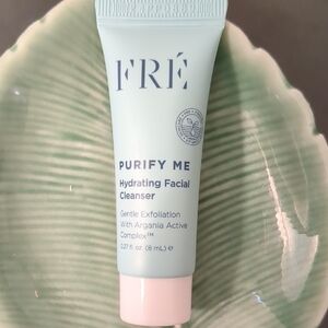 Hydrating Facial Cleanser